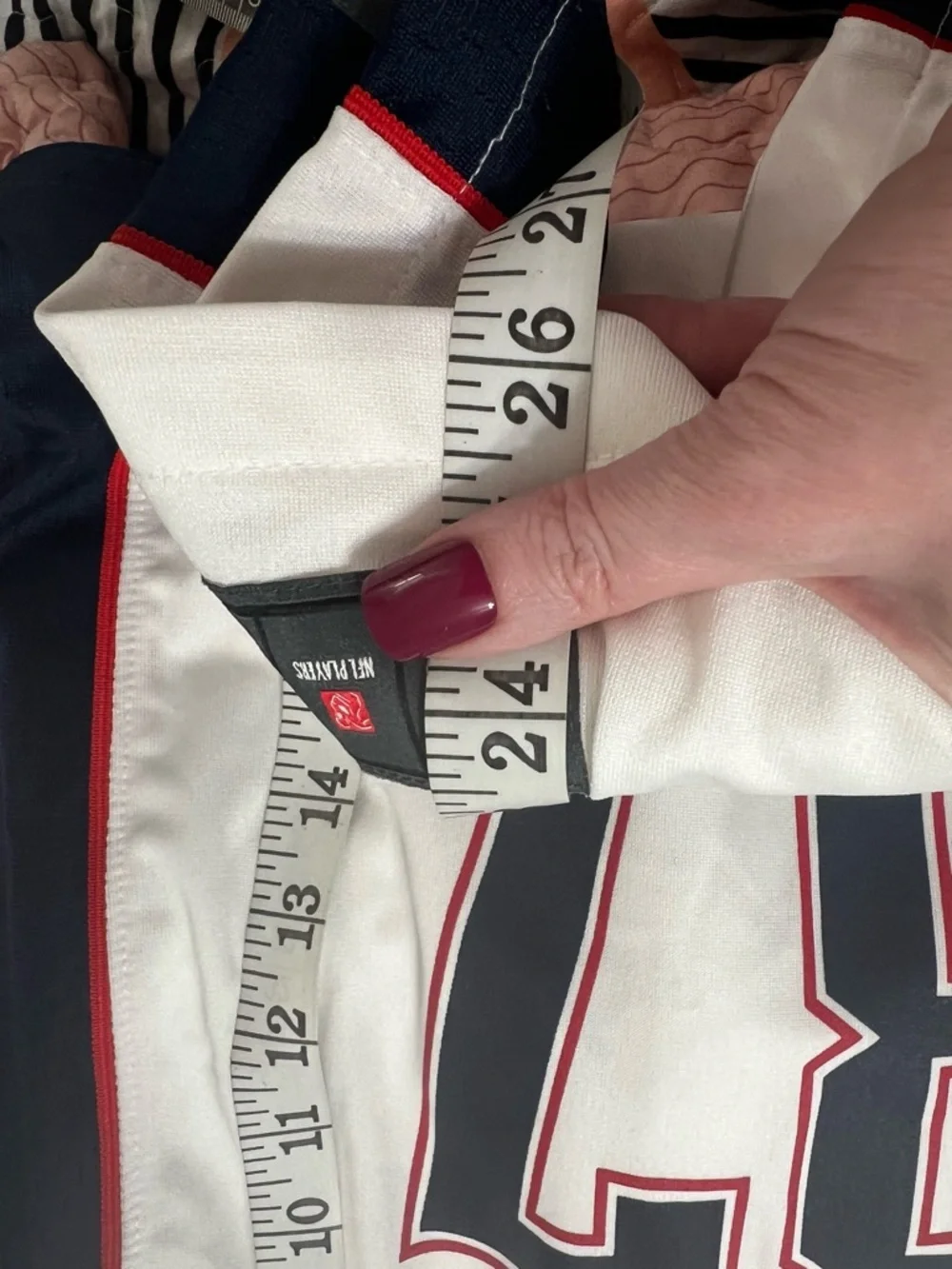 Nike WOMEN'S NEW ENGLAND
PATRIOTS ROB GRONKOWSKI LIMITED
PLAYER JERSEY WHITE #87 - Picture 13 of 13